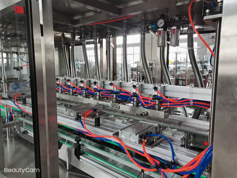 全自動葡萄酒灌裝機 全自動葡萄酒灌裝機