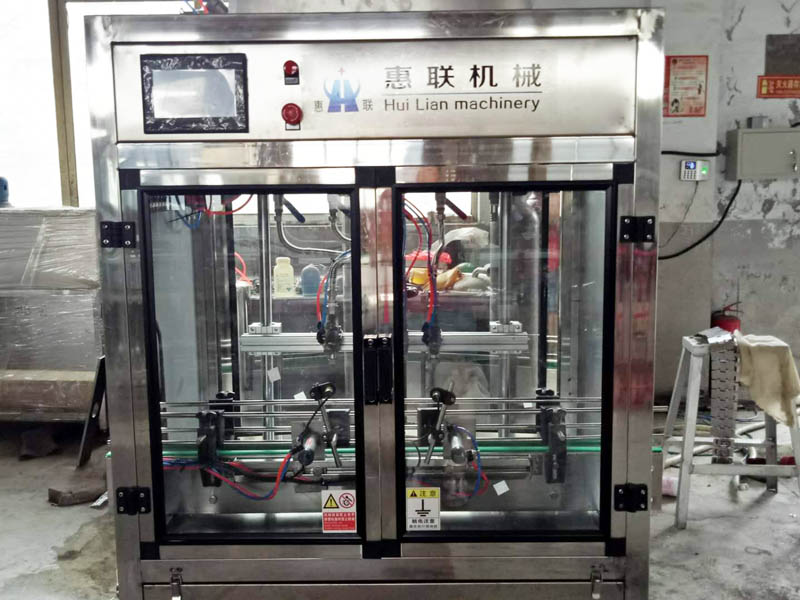 全自動4頭液體肥料灌裝機 全自動4頭液體肥料灌裝機